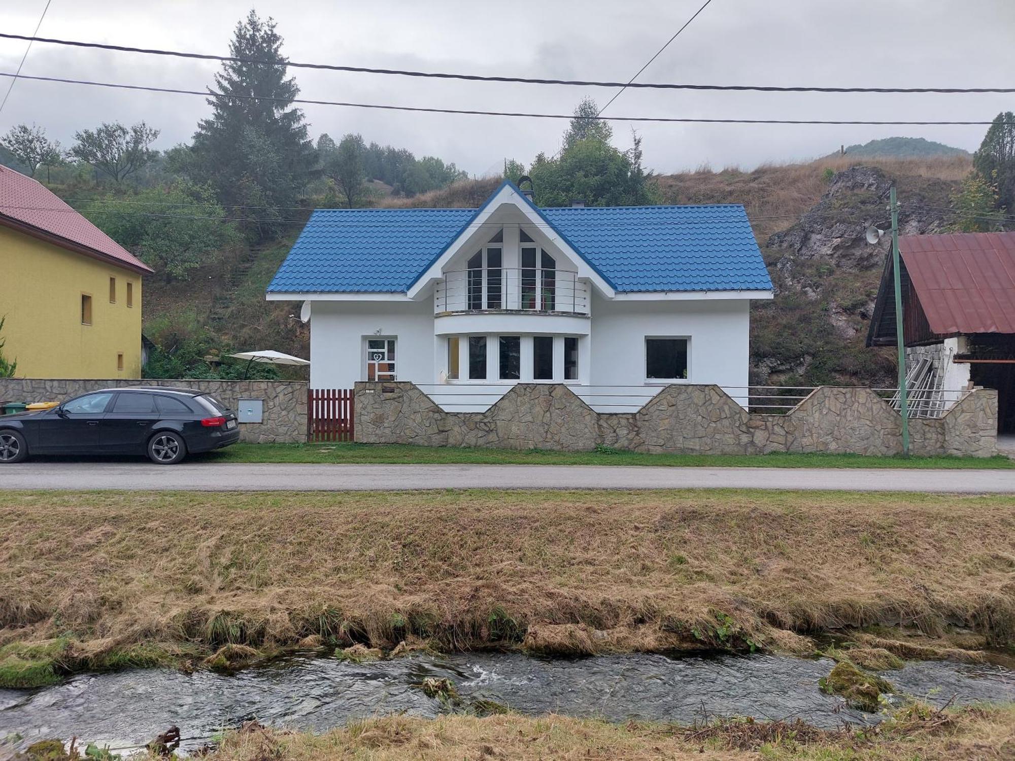 3Izbovy Rodinny Dom S Krbom Ruzomberok Esterno foto